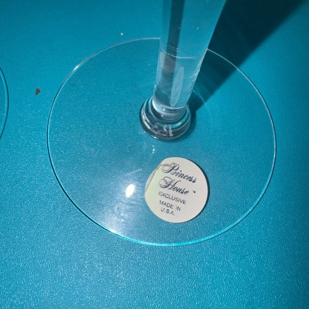 Princess House Heritage champagne toasting flutes. Set of 2. - Picture 3 of 5